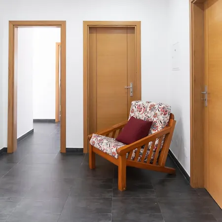 Brown's With Private Pool In Vilamoura