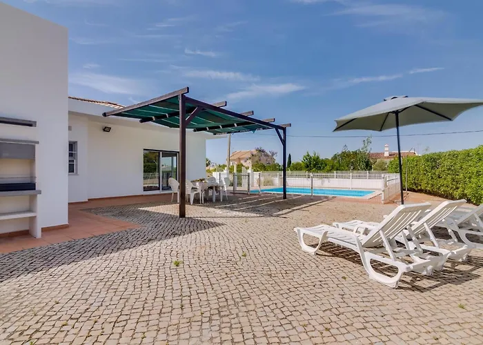 Brown's With Private Pool In Vilamoura * 奎特里拉