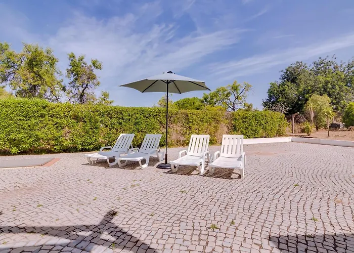 Brown's With Private Pool In Vilamoura 奎特里拉